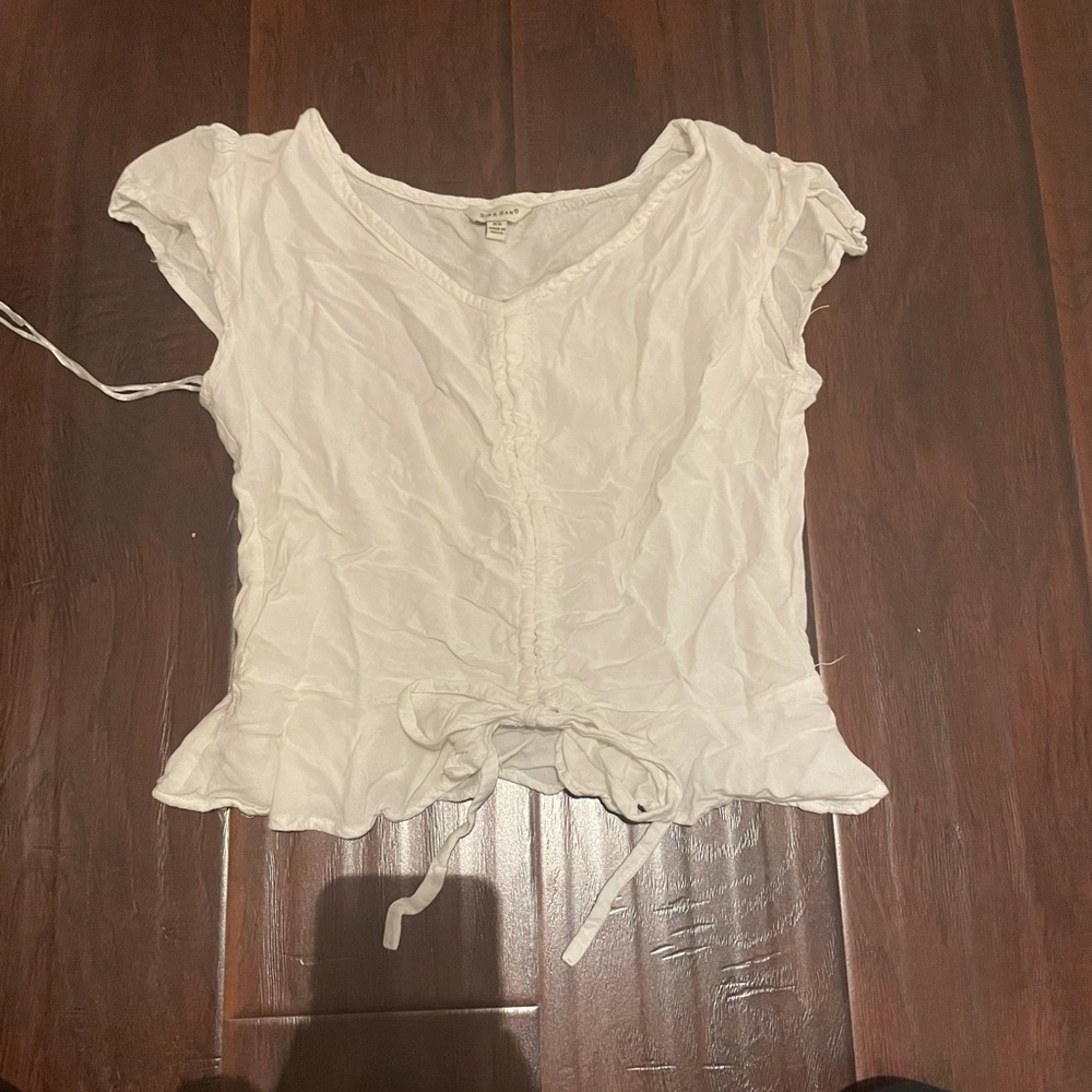 White scrunch up crop top